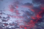8173-wolken-himmel-rot-rosa-lila-blau-violett