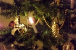 8295-christbaumschmuck-pferdchen-zapfen-kugeln